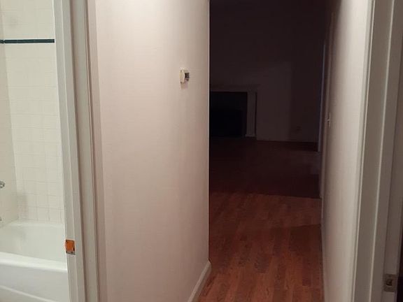 3rd image of 362 Grandpark Cir