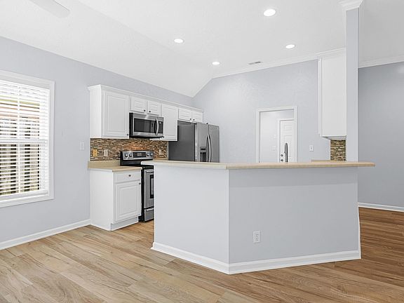 5th image of 68 Arbours West Ln