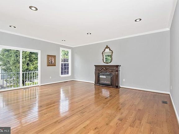 5th image of 21314 Village Green Cir