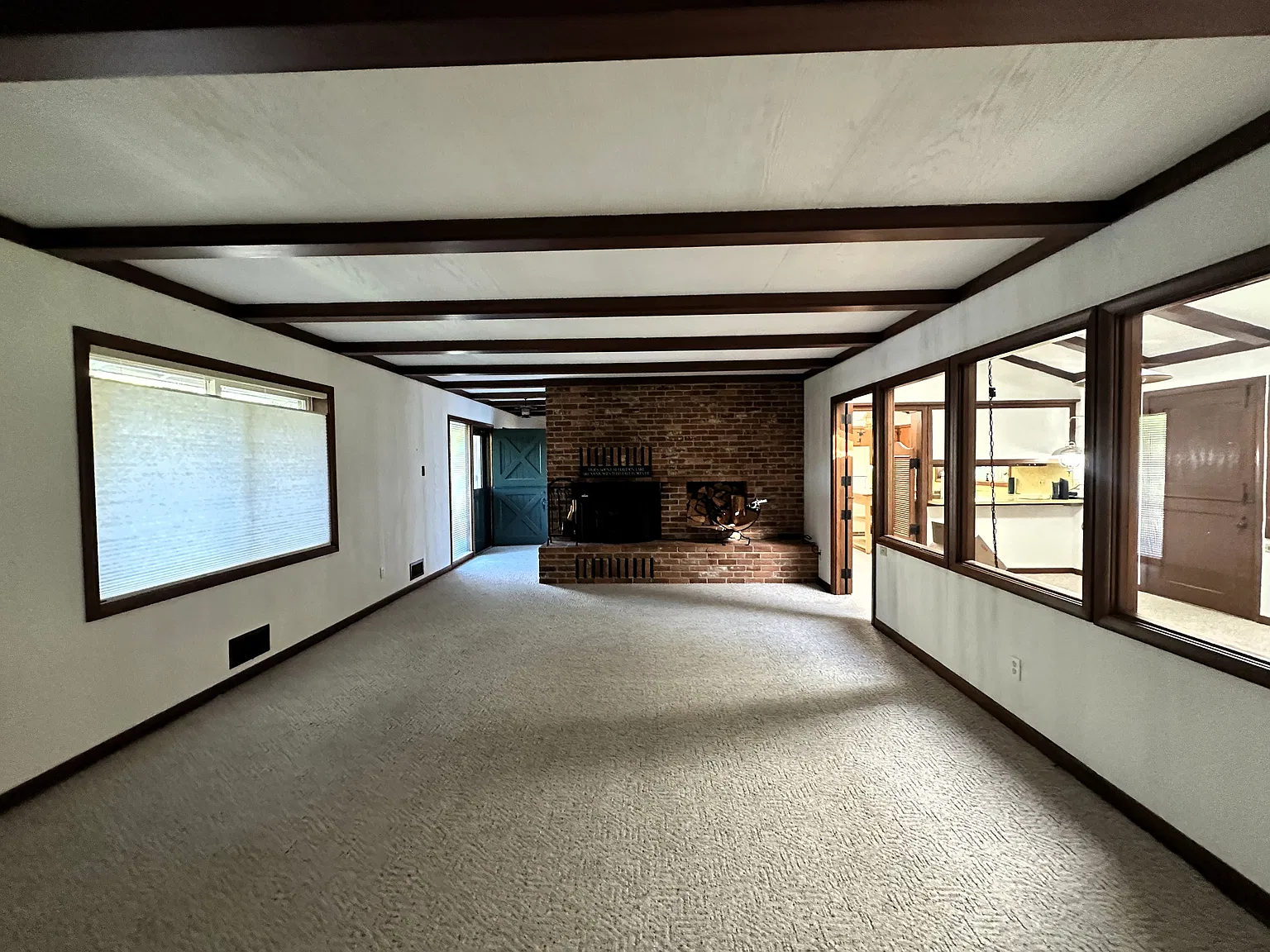 2 bed, 1693 sqft, $2,500 — Photo 4