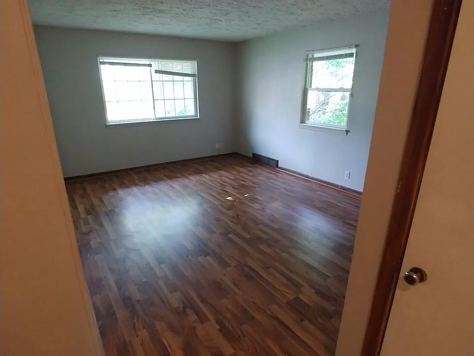 4534 Lafayette Ave #3