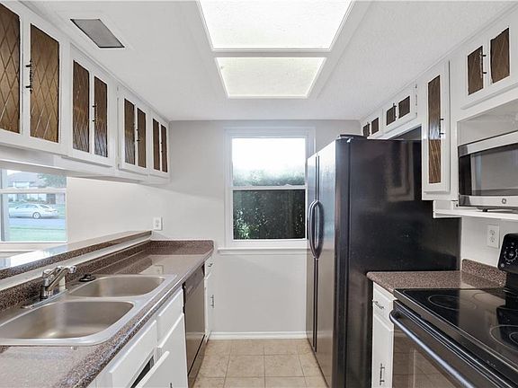 3rd image of 7720 Los Gatos Dr
