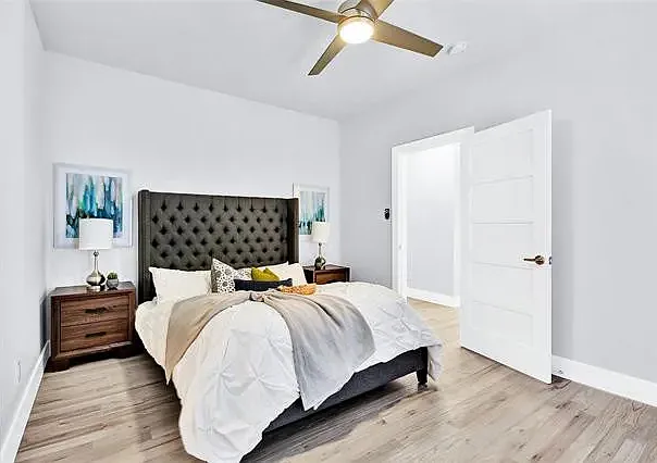 10827 Wallbrook Dr — Photo 20