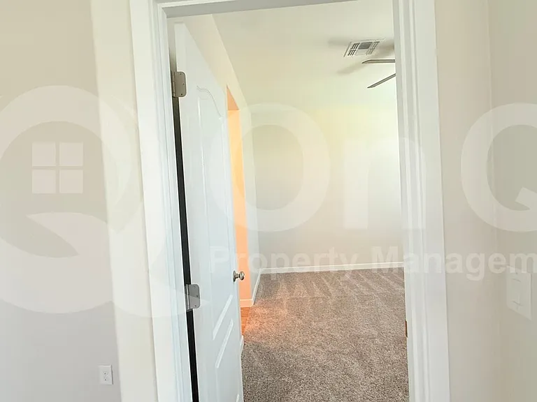 1636 E Jardin Pl — Photo 9