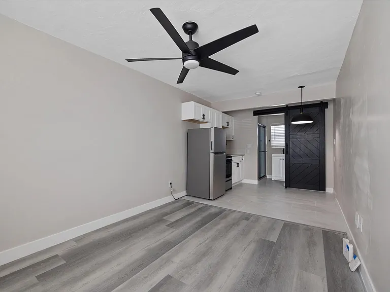 913 S 3rd St #C — Photo 3