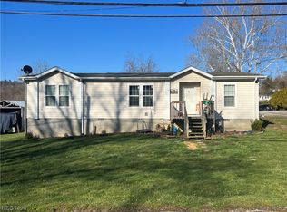 137 3rd Ave, Bellaire, OH 43906