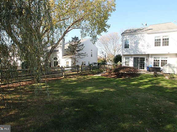 3rd image of 67 Parkview Way
