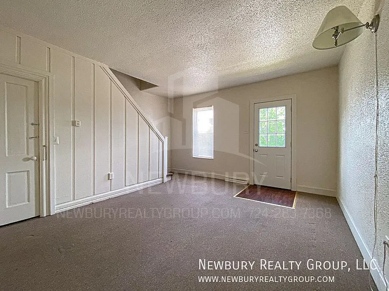 37 Hickory St — Photo 9