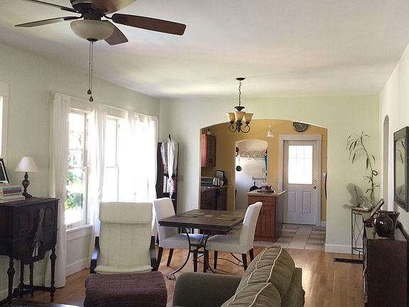 Living room/kitchen