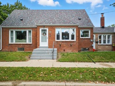 8226 West Arthur AVENUE, West Allis, WI, 53219