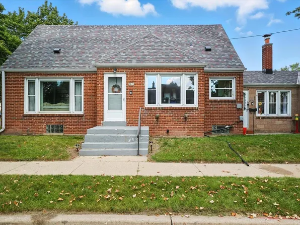 8226 West Arthur AVENUE, West Allis, WI 53219