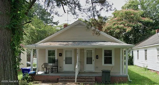 2 bed, 1.0 bath, 676 sqft, $875 — Photo 1