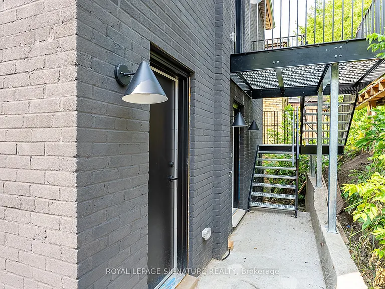1254 Davenport Rd #4 — Photo 34