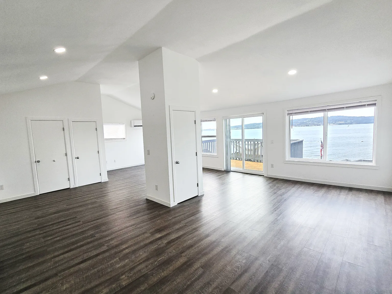 Studio, 650 sqft, $2,250 — Photo 3