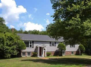 29 County Rd, Plympton, MA 02367