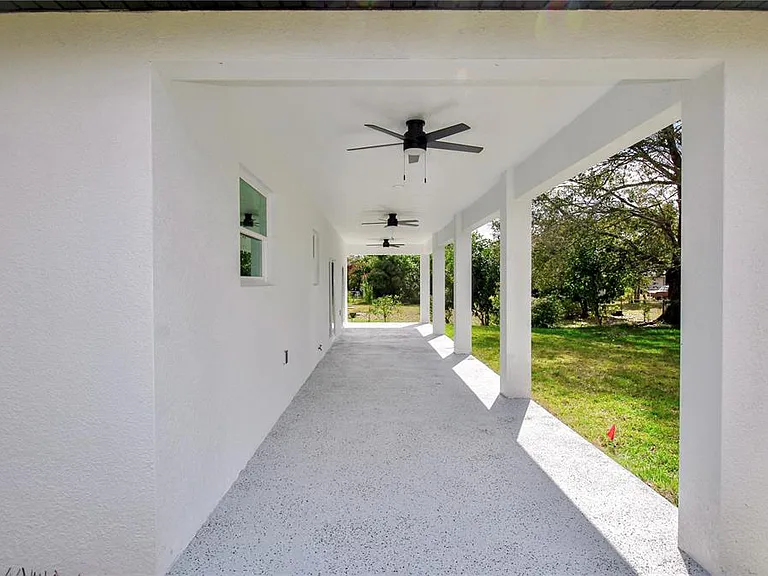 769 Memorial Dr — Photo 23