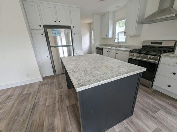 3rd image of 317 Hilton Dr #237