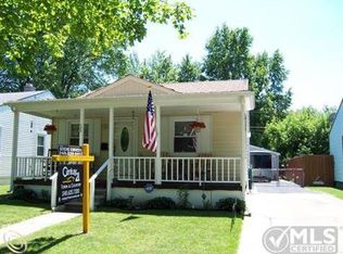 183 W Strathmore Ave, Pontiac, MI 48340