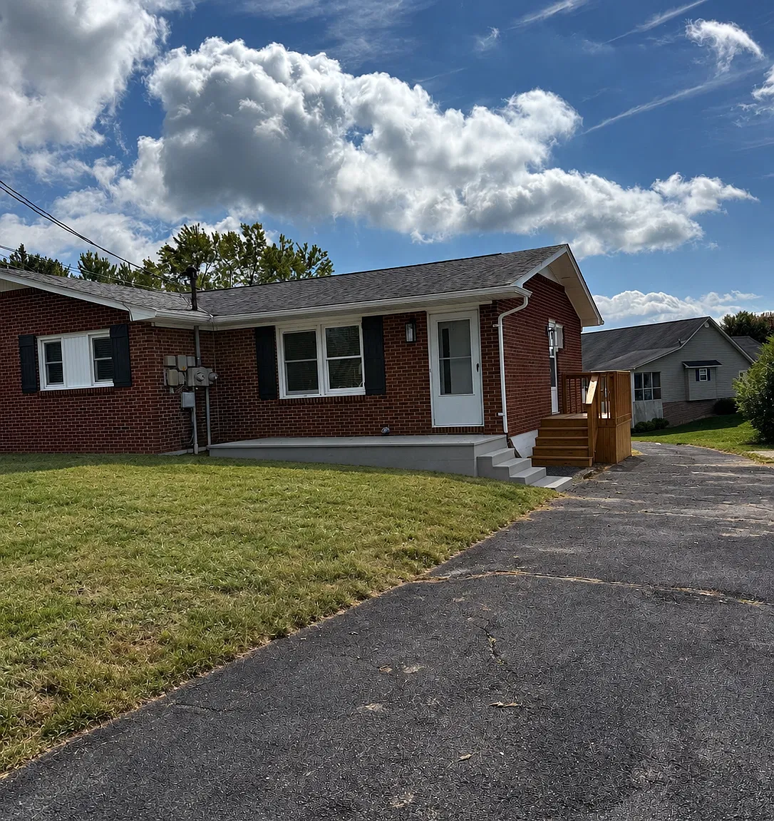 2 bed, 1200 sqft, $1,600 — Photo 1