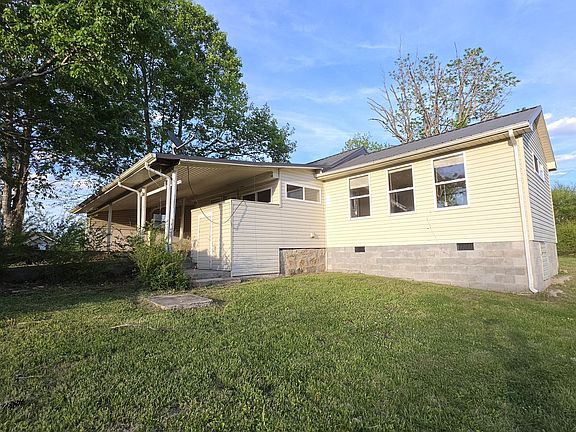 5th image of 671 Williams Creek Rd