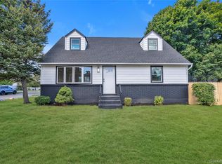 420 Pulaski Rd, East Northport, NY 11731