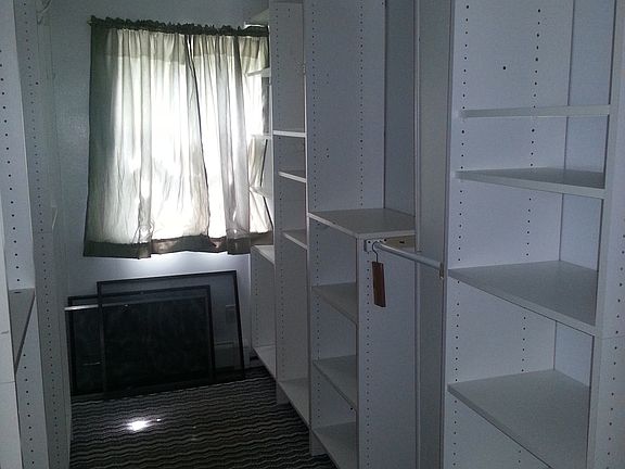 Walk in Closet