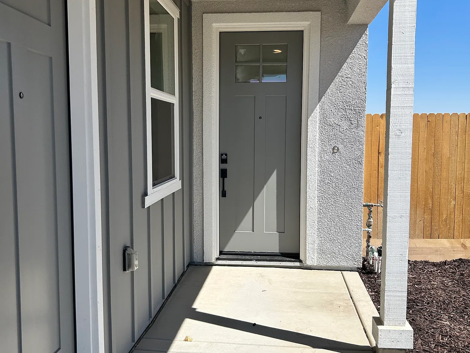 5 bed, 3.5 bath, 2554 sqft, $730 — Photo 3