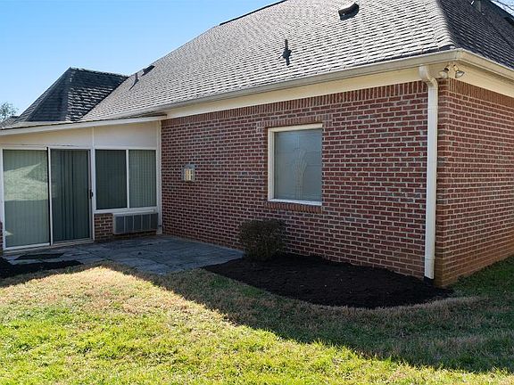 2nd image of 512 Glen Ives Way