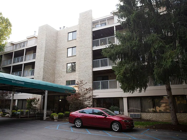 Westgate Residential Suites — Photo 5
