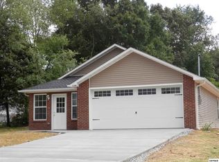 3 Center St, Sevierville, TN 37862