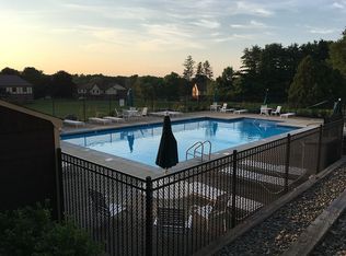 8 Rainbow Pond Dr APT 3, Walpole, MA 02081