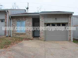 804 Green Mountain Dr, Little Rock, AR 72211