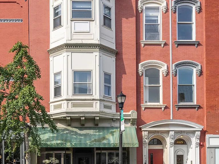 407 Warren St #4 — Photo 1