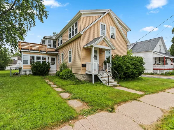 1352 Day St, Green Bay, WI 54302