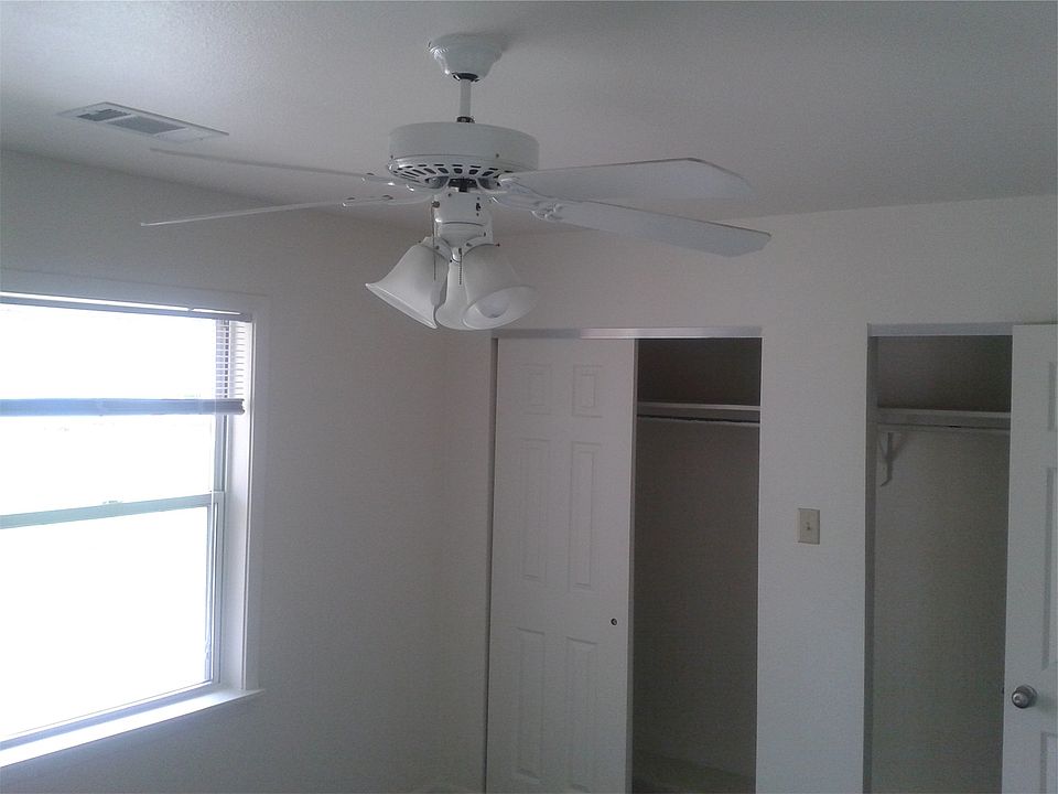 2nd image of 108 Montana Cir