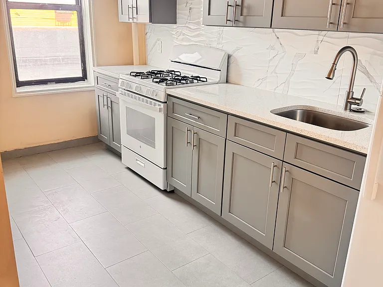 14943 35th Ave #1J — Photo 5