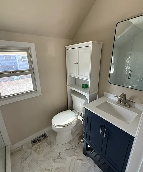 9 Sybil Ave — Photo 12