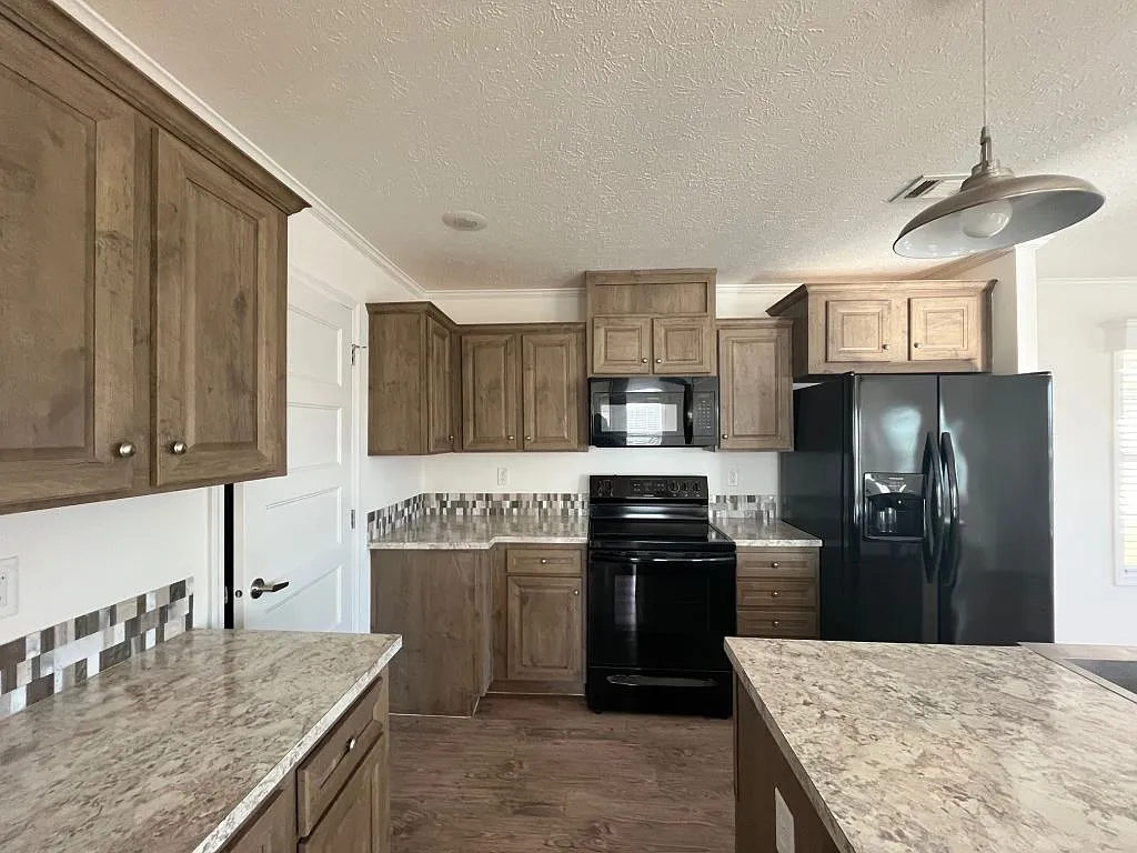 3 bed, 2.0 bath, 1286 sqft, $1,399 — Photo 4