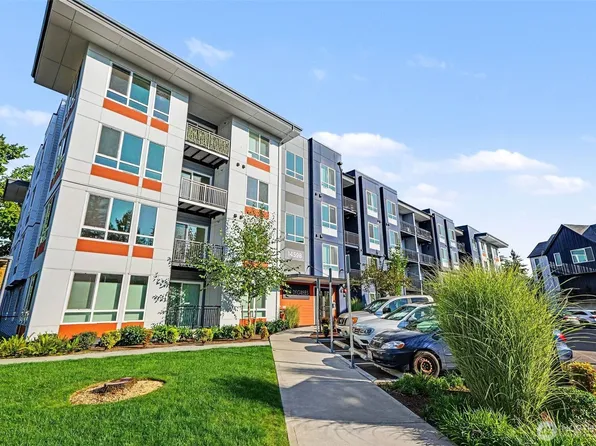 14598 Westminster Way N #304, Shoreline, WA 98133