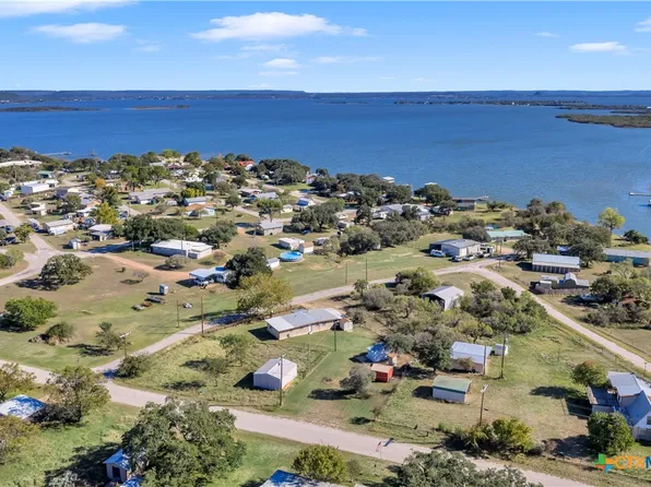 1415 Bee Ln, Tow, TX 78672