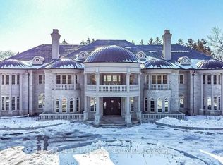 8 High Point Rd, Toronto, ON M3B2A4