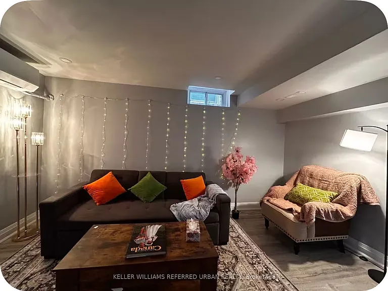 704 Bookham Cres — Photo 12
