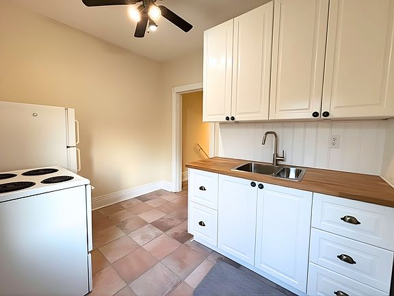 3rd image of 44 Spring St