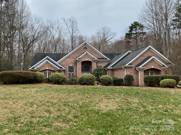 9113 Oak Bluff Ct, Waxhaw, NC 28173