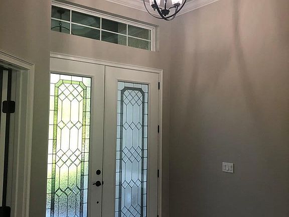 3rd image of 13 Eastgate Ln
