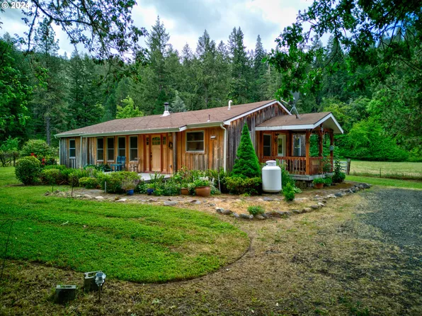 7283 S Myrtle Rd, Myrtle Creek, OR 97457