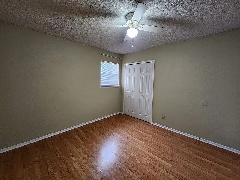 317 Briarwood Dr — Photo 17