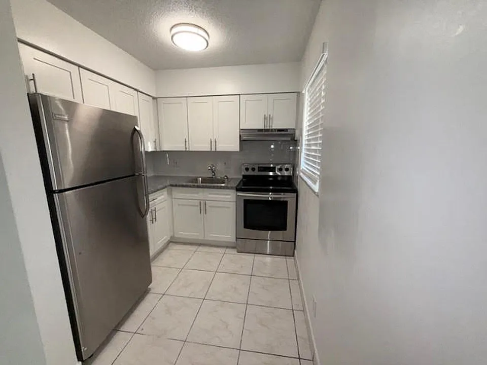 497 NW 40 Ct Oakland Park, FL 33309