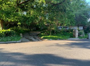 2439 W Scott Ave, Fresno, CA