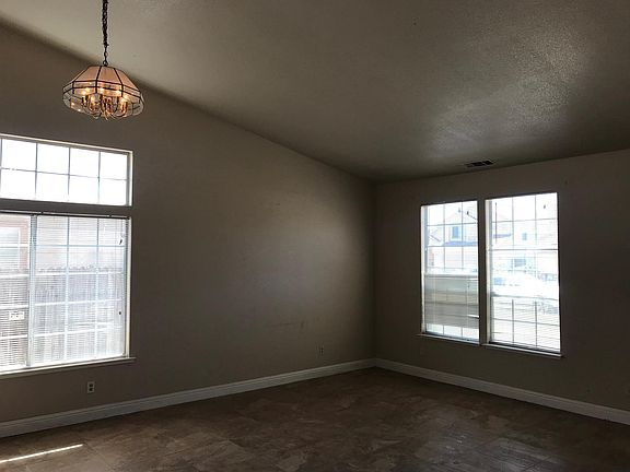 3rd image of 8425 Pine River Way